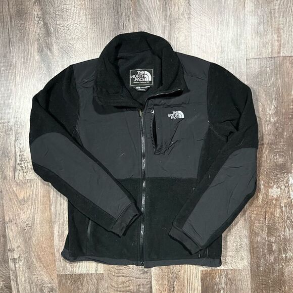 The North Face Jackets & Blazers - The North Face Denali Jacket
